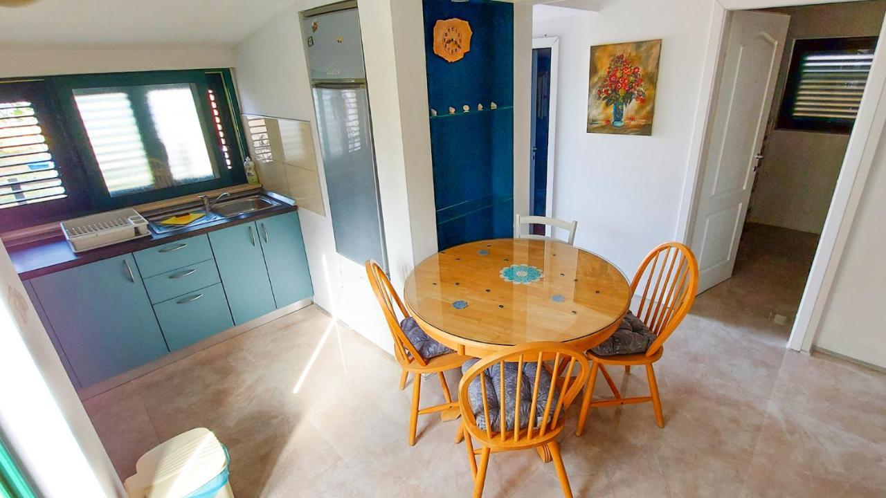 Holiday Home - Beach House 'Amarella' Turanj Kültér fotó