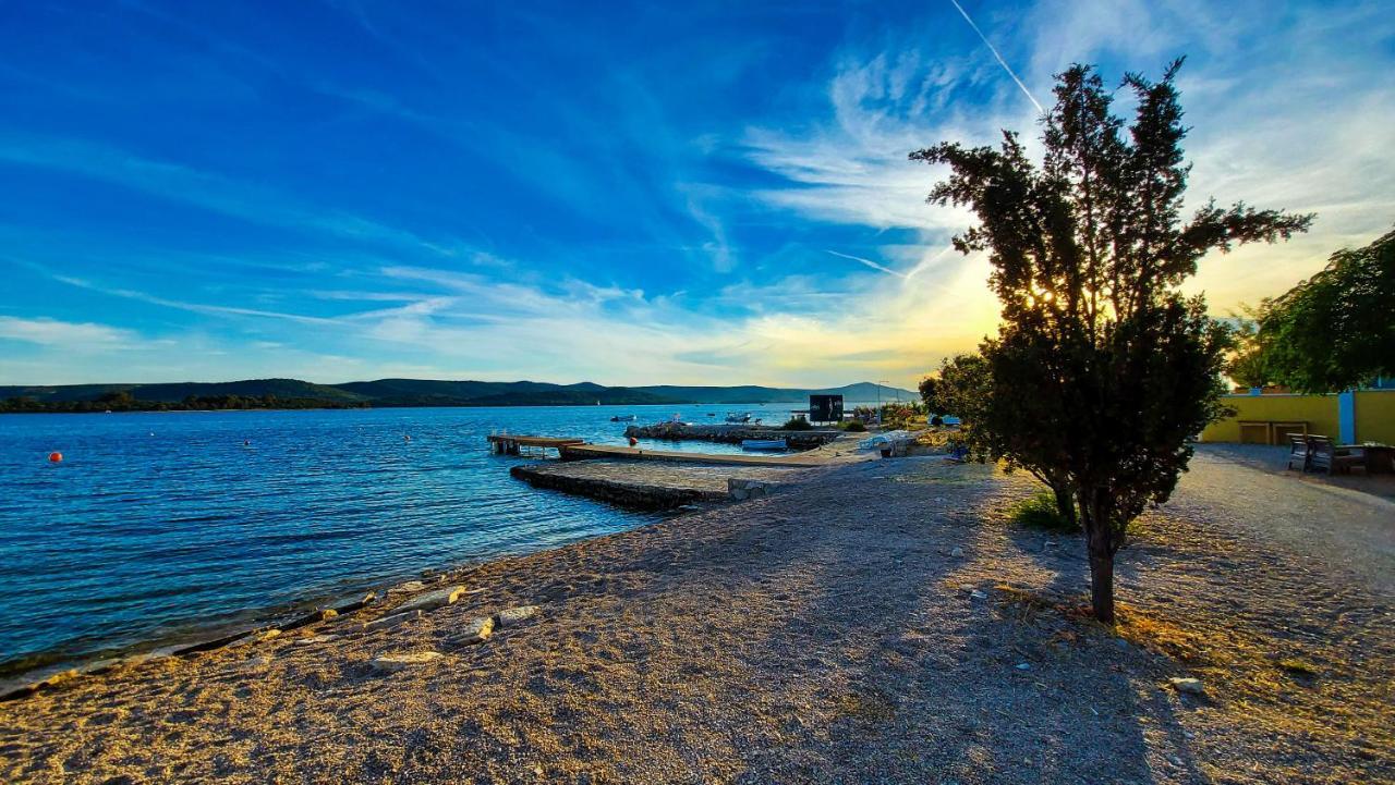 Holiday Home - Beach House 'Amarella' Turanj Kültér fotó