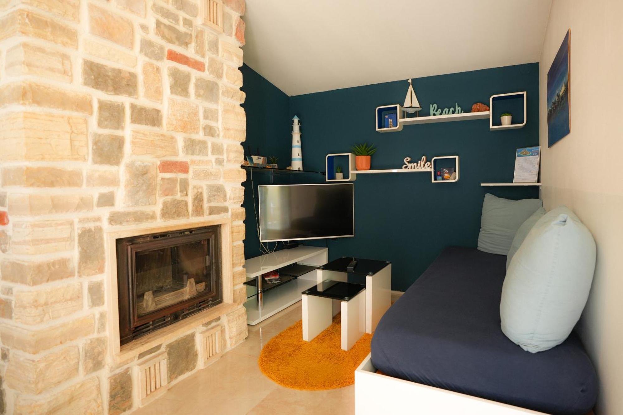 Holiday Home - Beach House 'Amarella' Turanj Kültér fotó